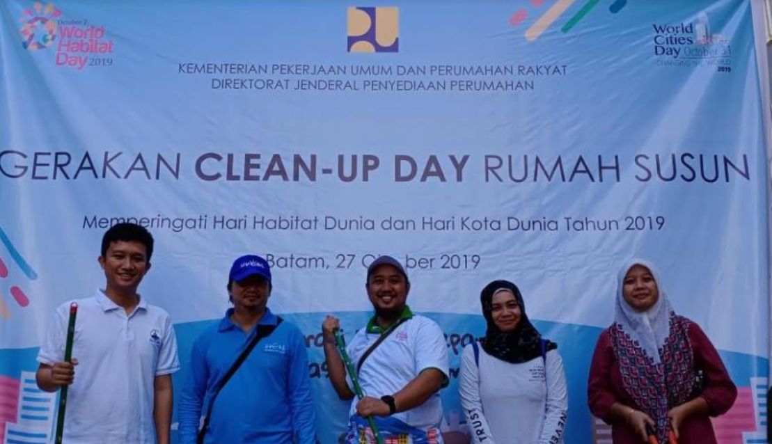 Pelaksanaan Gerakan Clean Up Day